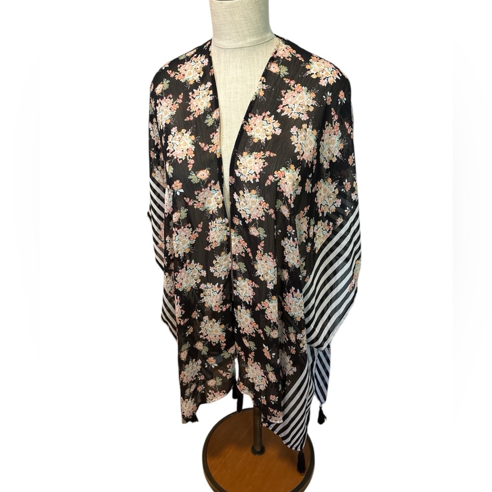 Floral Kimono - One Size (no tags/unbranded)
